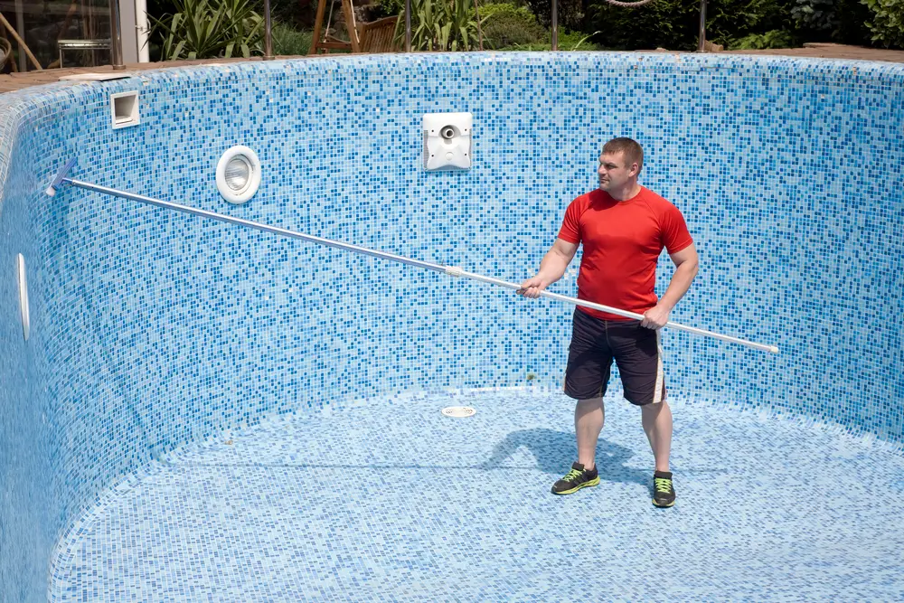 Pool Cleaning - 1